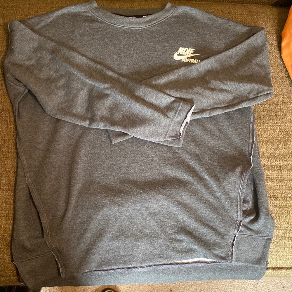 Nike Women’s Softball Lot - Crewneck Sweatshirt and Raspberry Club Tee - size M
